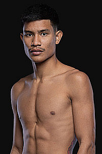 Petsaenchai M U Den KhonmaiBaowee